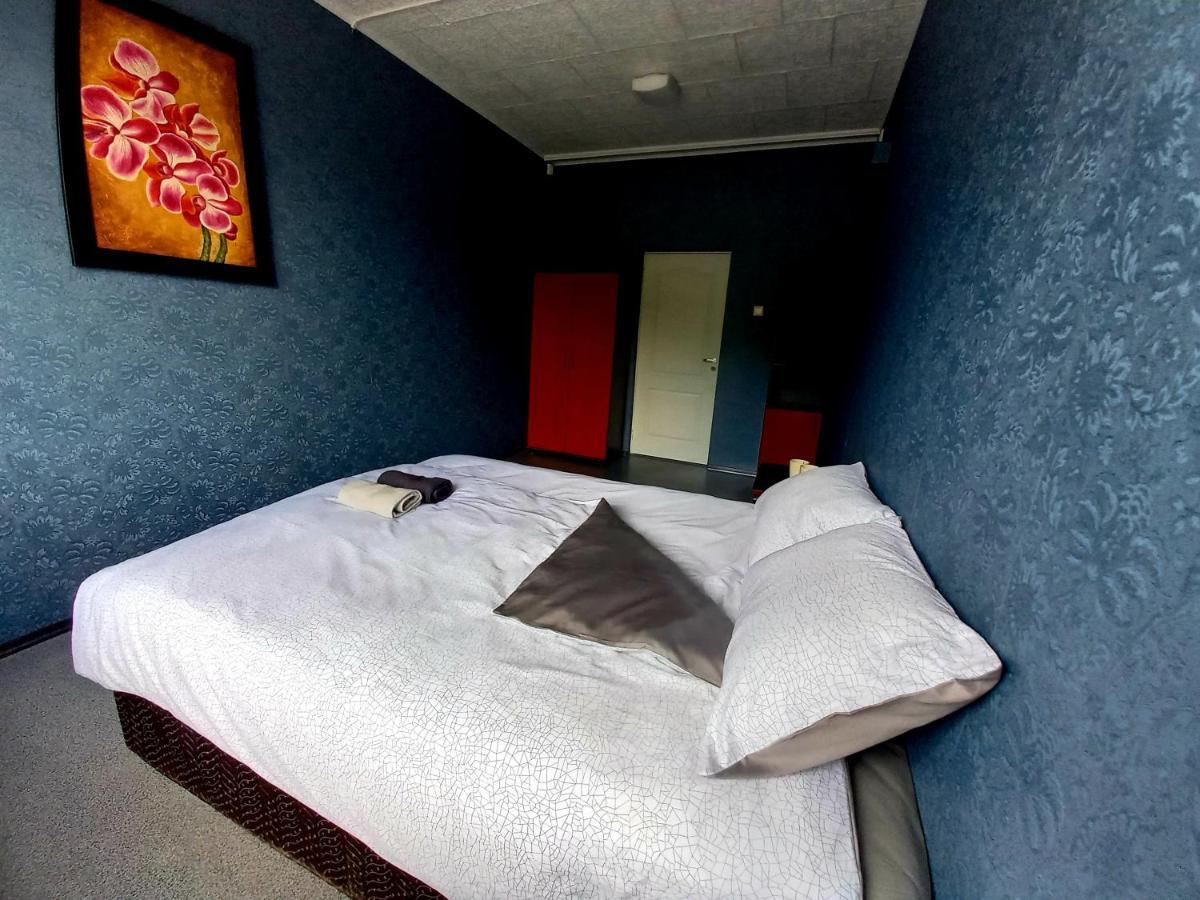 Hostelis R27 Aizpute Luaran gambar