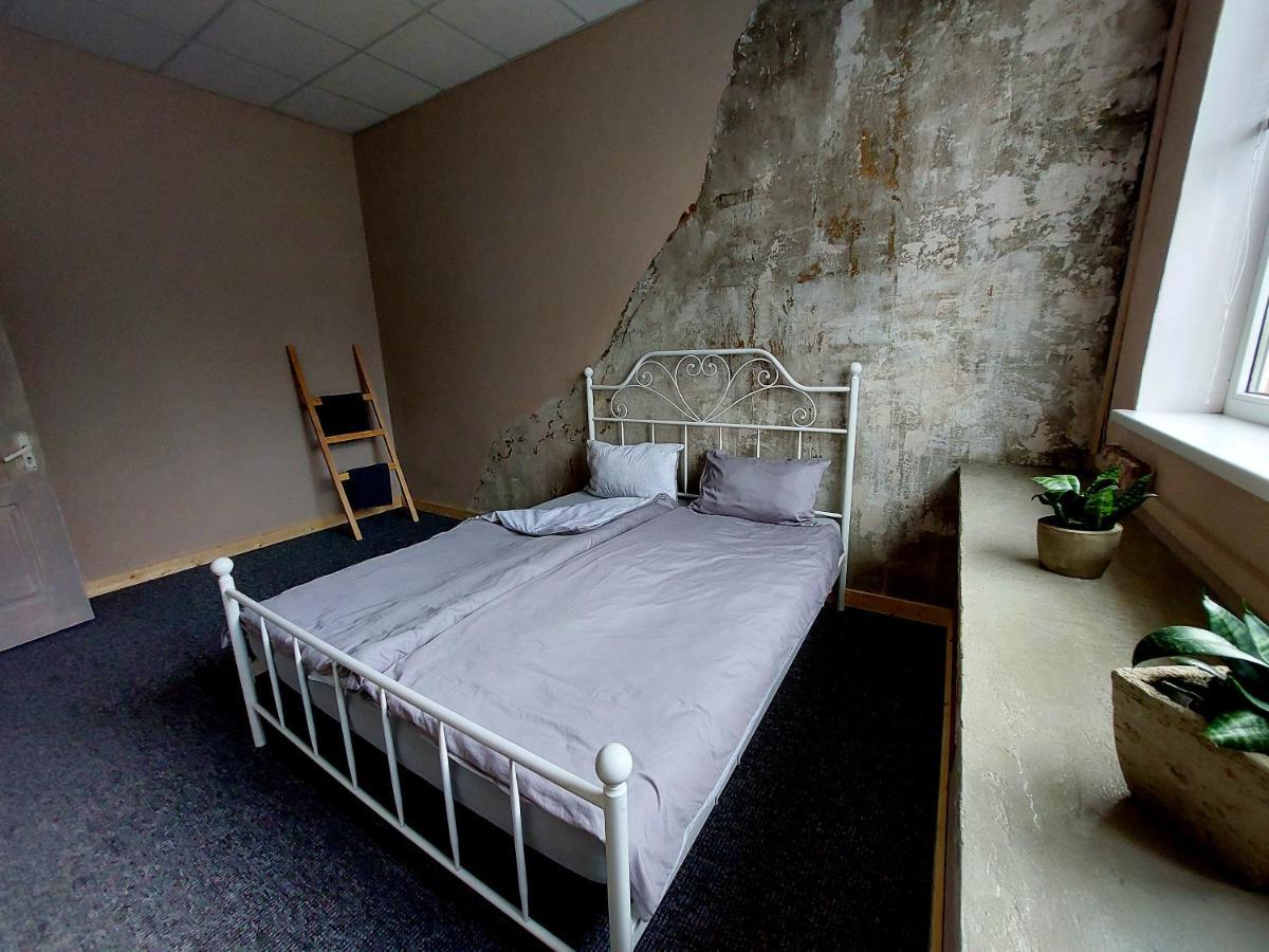 Hostelis R27 Aizpute Luaran gambar